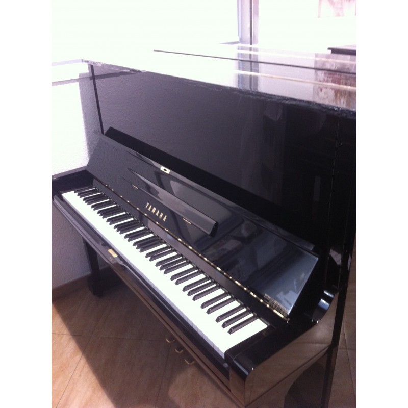 PIANO YAMAHA U3H NEGRO POLIESTER USADO