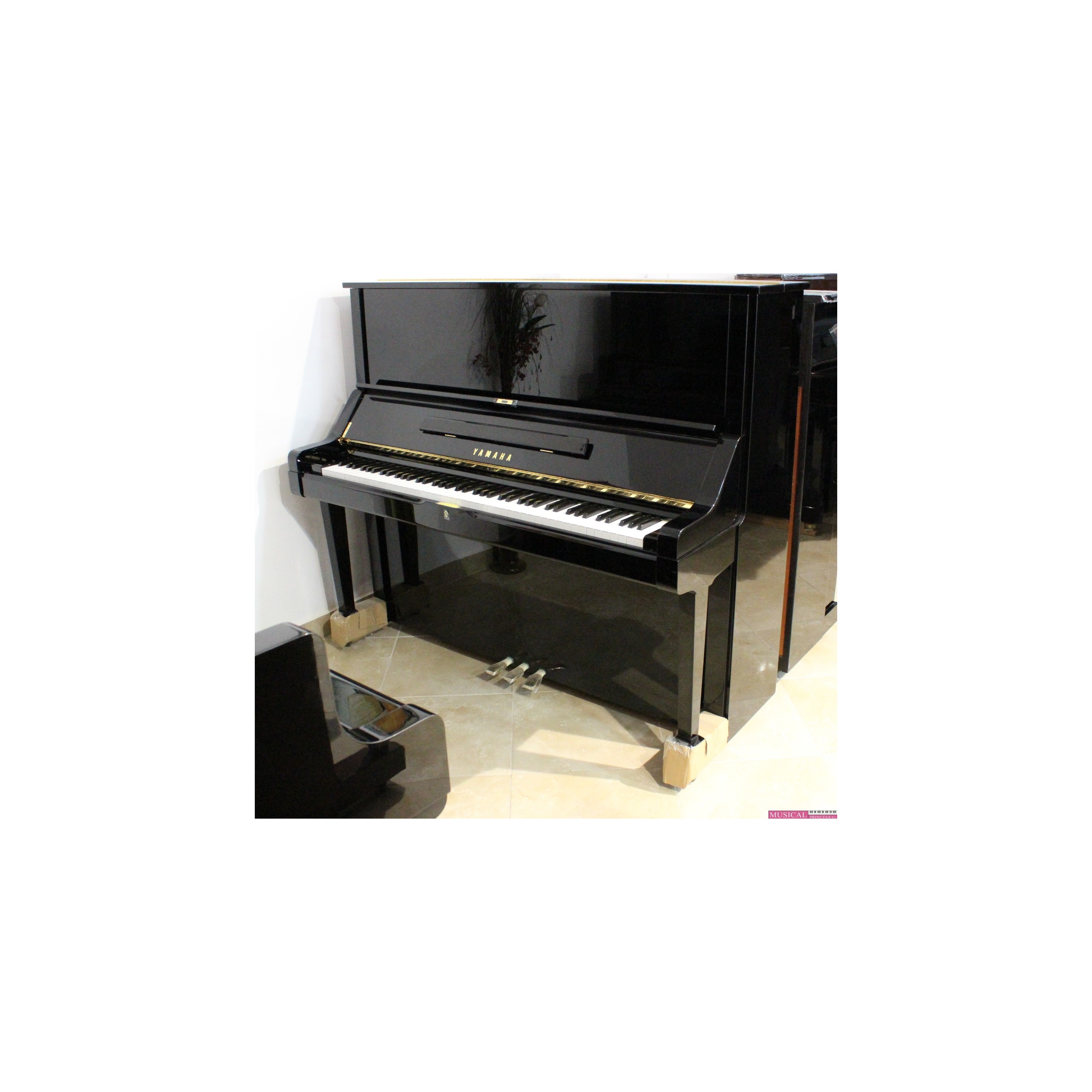 PIANO YAMAHA UX NEGRO POLIESTER USADO