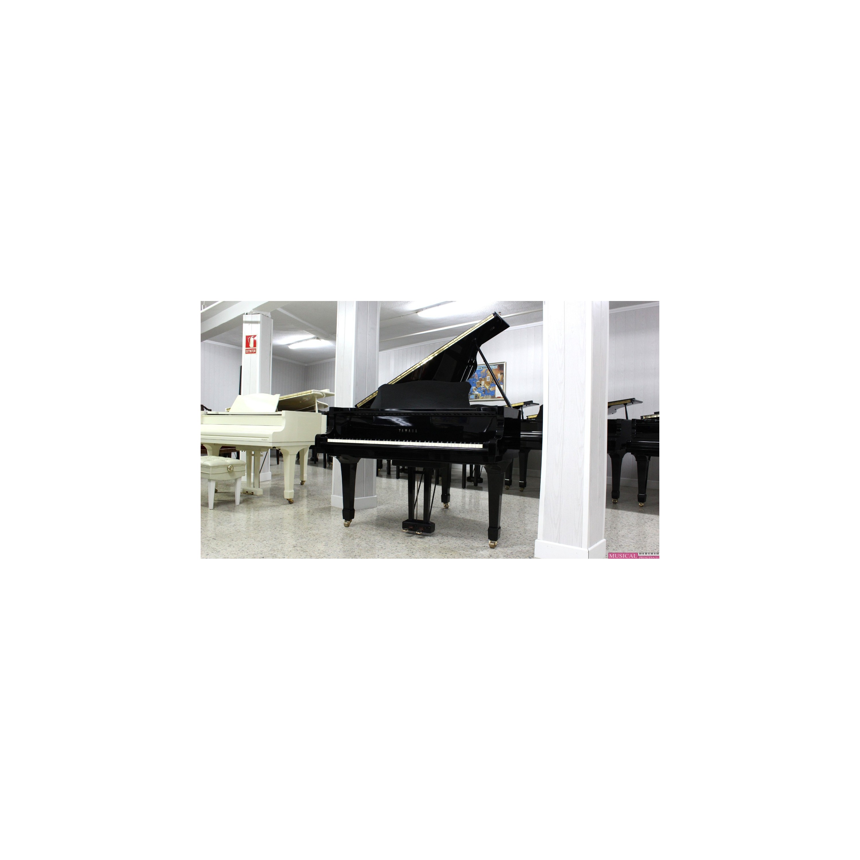 PIANO COLA YAMAHA G2 NEGRO POLIESTER USADO