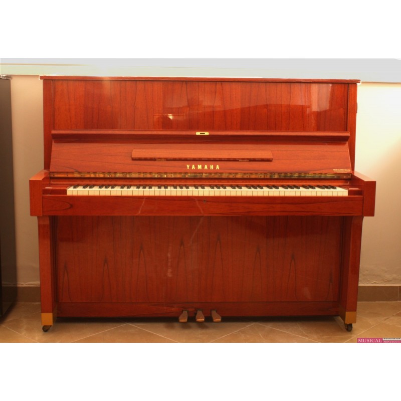 PIANO YAMAHA W104B NOGAL USADO