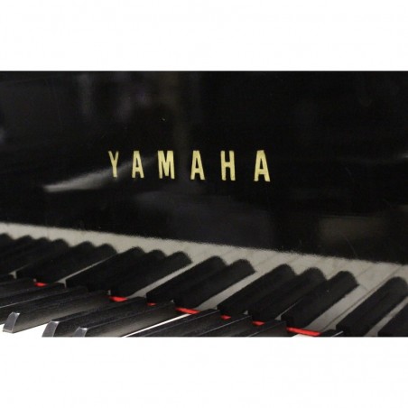 PIANO COLA YAMAHA C7 NEGRO USADO