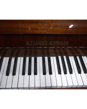 PIANO ALEXANDER HERMANN...