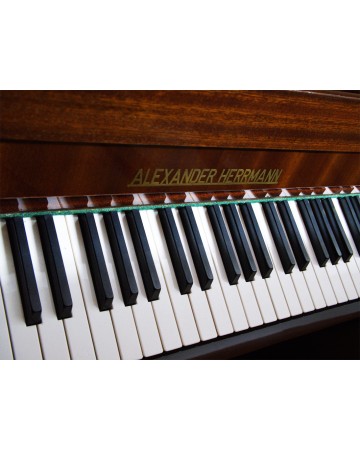 PIANO ALEXANDER HERMANN 110 NOGAL USADO