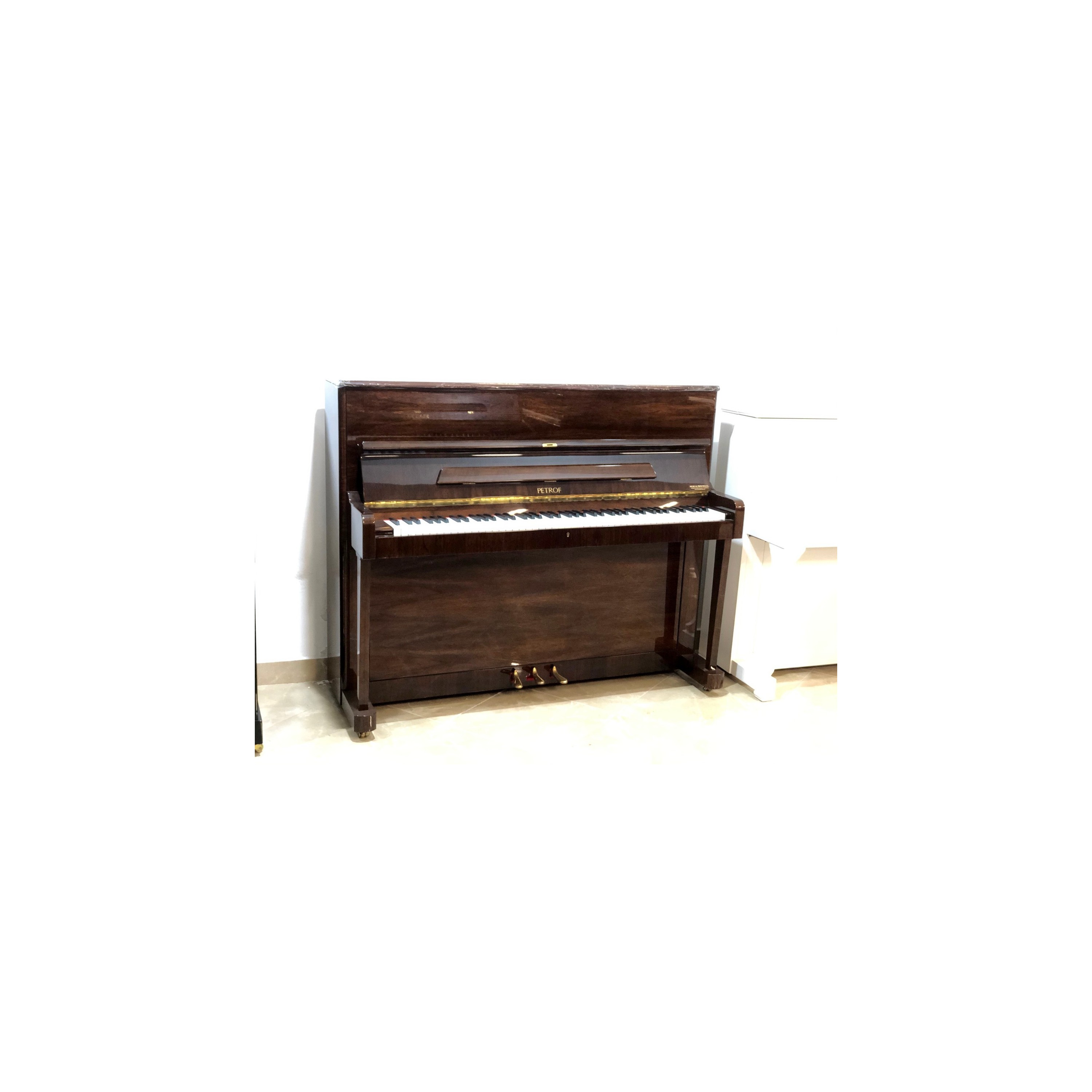 PIANO PETROF P118 NOGAL USADO