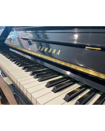 PIANO YAMAHA U1 NEGRO POLIESTER USADO 