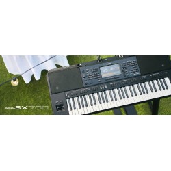 TECLADO YAMAHA PSRSX700