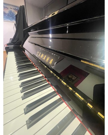 YAMAHA YUX PIANO NEGRO...