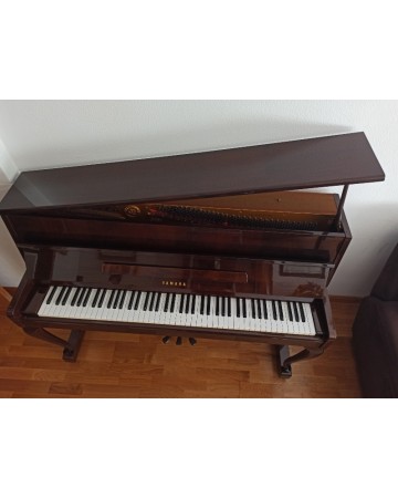 YAMAHA C 110 PIANO NOGAL USADO