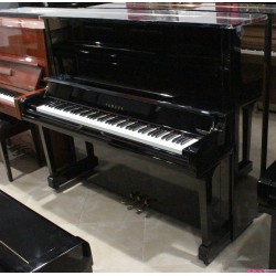 PIANO YAMAHA UX30BL NEGRO POLIESTER USADO