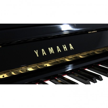 PIANO YAMAHA UX NEGRO POLIESTER USADO